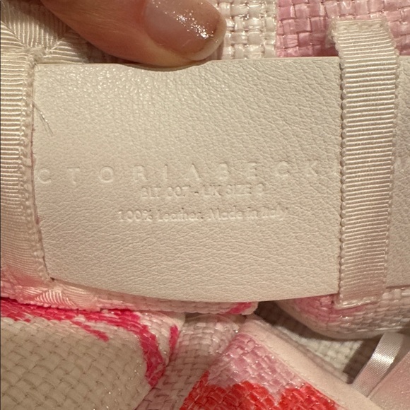 $1,350 Gorgeous and unique Victoria Beckham Skirt - NWT from Neiman Marcus - Picture 14 of 14